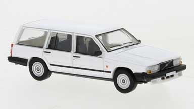 PCX87 870115 — Автомобиль бизнес-класса Volvo® 740 Kombi (белый), 1:87, 1985