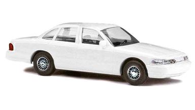 BUSCH 60229 — Легковой автомобиль Ford® Crown Victoria (белый для сборки), 1:87