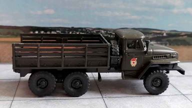 RUSAM-URAL-4320-20-993 — Автомобиль УРАЛ бортовой с лавками (военный) «Гвардия», 1:87, 1977, СССР