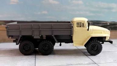 RUSAM-URAL-4320-20-491 — Автомобиль УРАЛ (светло-бежевый) высокий борт (серый), 1:87, 1977, СССР