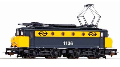 Показать информацию о PIKO 51370 PIKO 51370 — Электровоз Rh 1100 (звук PluX22), H0, IV, NS