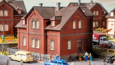 FALLER 130753 — Рабочий дом Бергманнсплац 2, 1:87, 1921—1945