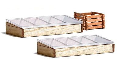 BUSCH 1523 — Два деревянных парника и компостный контейнер, 1:87