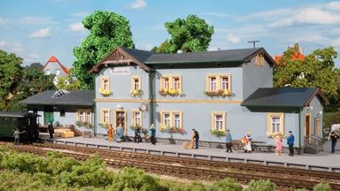AUHAGEN 11329 — Вокзал железнодорожный «Radeburg», 1:87