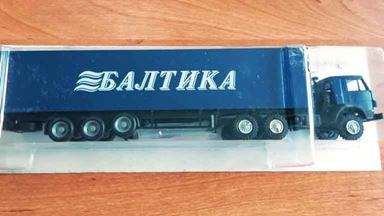 RUSAM-KABAZ-4310-00-702 — Седельный тягач КабАЗ с полуприцепом «БАЛТИКА», 1:87, 2020, РФ