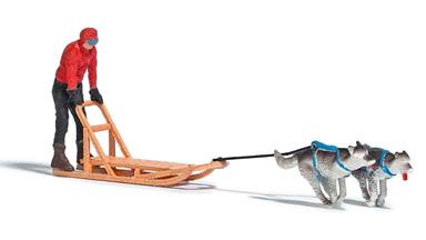 BUSCH 7816 — Собачья упряжка (набор фигурок и нарты), 1:87