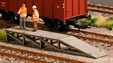 BUSCH 1843 — Небольшая погрузочная платформа, 1:72—1:120